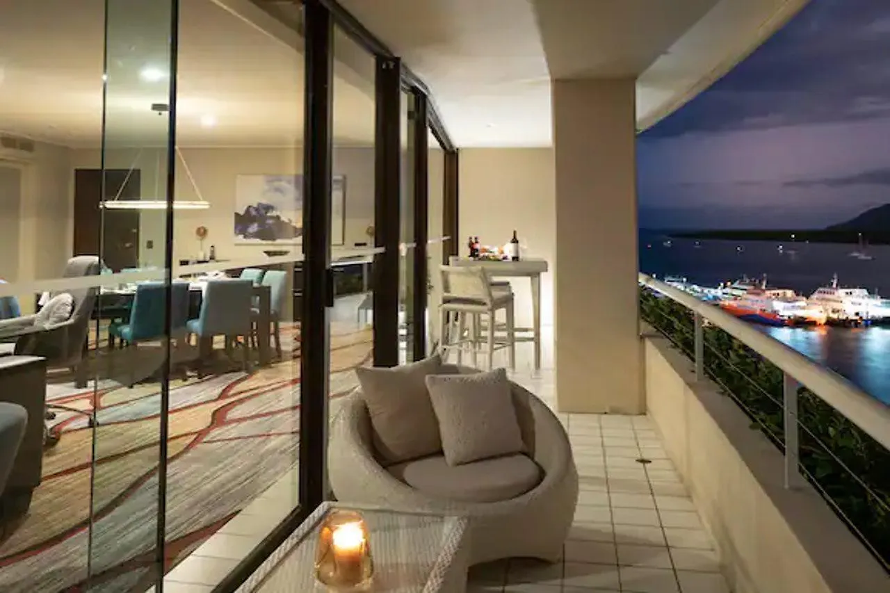 Hilton Cairns Hotel 5*,