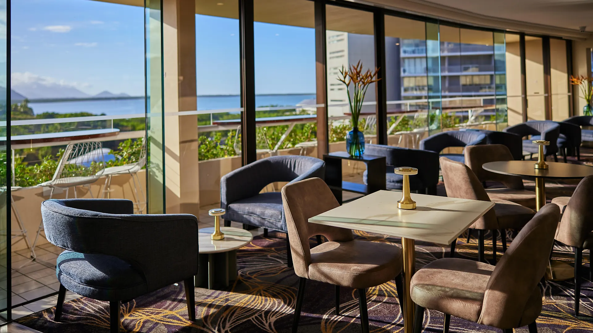 Hilton Cairns Hotel 5*,
