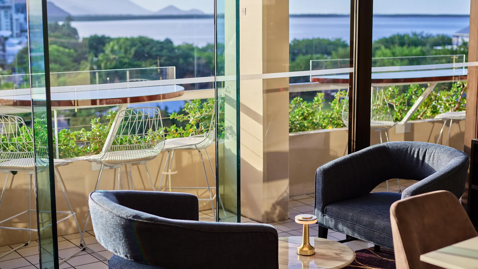 Hilton Cairns Hotel 5*,  Australia