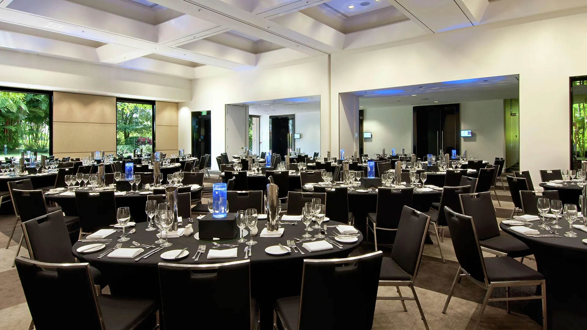Hilton Cairns Hotel