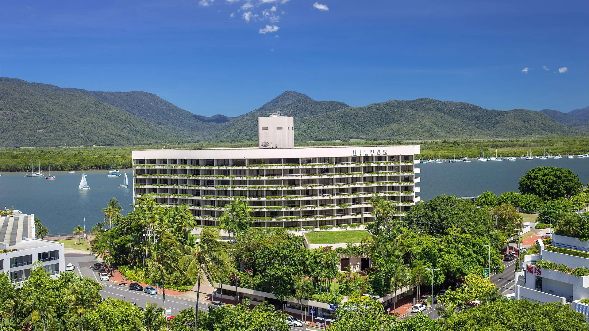 Hilton Cairns Hotel