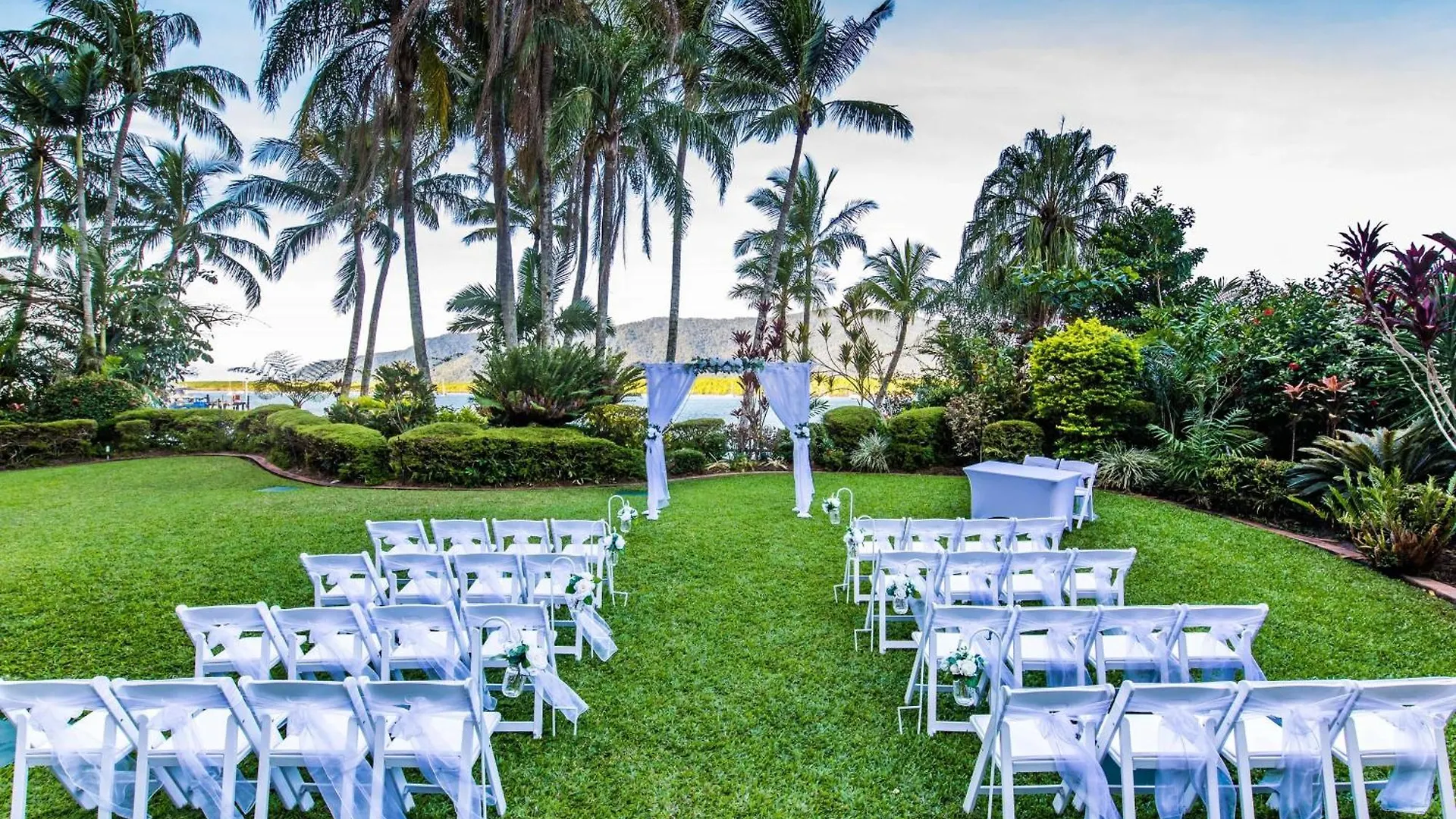 Hilton Cairns Hotel