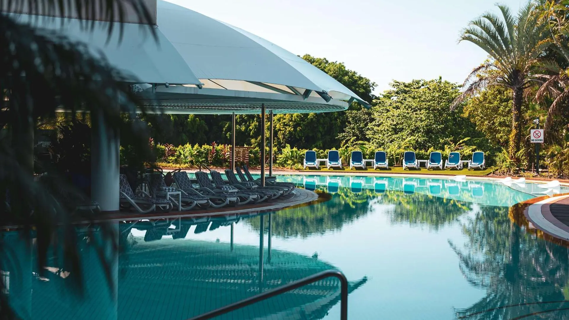 Hilton Cairns Hotel